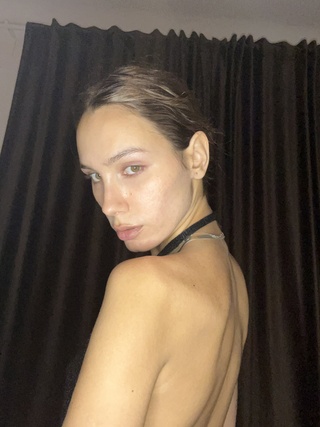 eyes contact sexyy 👀https://t.co/aiexhnbk3g