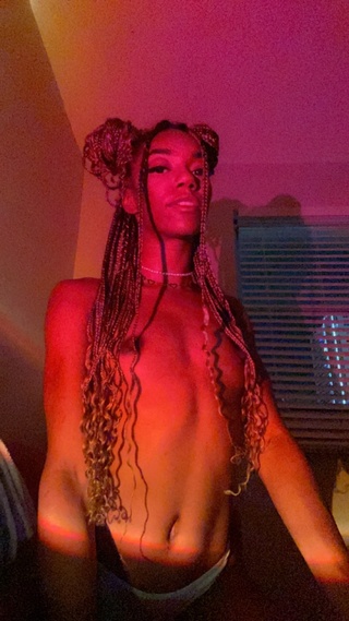 just here chica mona tonto