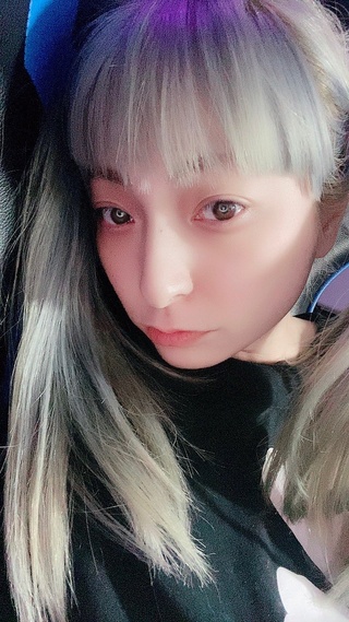 もうさ、、、
髪色
ふざけてんだろ💢
髪しんじゃう🥹

もぅ
やめてもろて👿💢🔪 https://t.co/8o21t41ceh