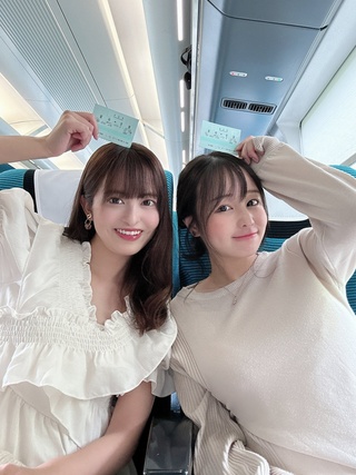 ちなみに電車で何回も何回も横につかれて肘を胸にしつこく当ててこられた時の（ramuさんも言われていた）服装は1.2枚目で露出はほぼない

3枚目の正直自分でも露出高め〜と思う服装の時は1度も被害にあったことは無い

露出すると痴漢されて警察が〜て言われた服装は4枚目👮… https://t.co/seqk2e5nbv