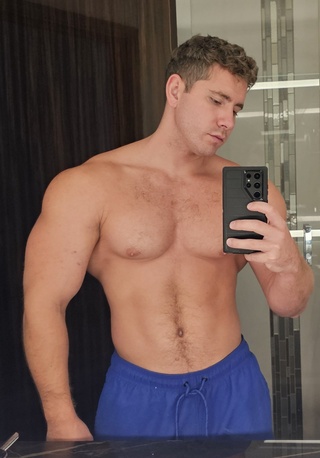 all those muscles
all social