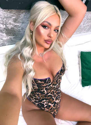 supplying the demand😈
#blonde #picoftheday