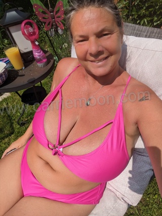 carrie moon onlyfans.com/carriemoon