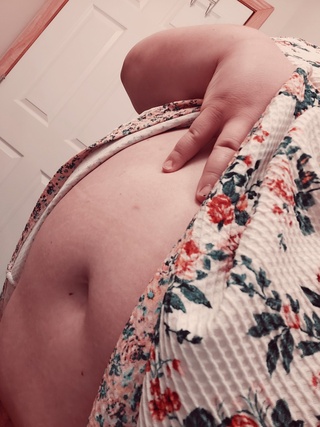 just taking belly pics