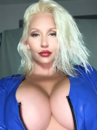 want more 
https://t.co/kfyydjlpen https://t.co/au42mefphb