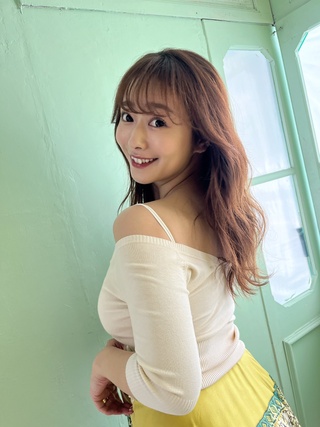 朝からグラビア撮影📸
大好きなスタッフさんたちと
同窓会みたいな素敵な現場でした🩷

アサヒ芸能さんです📖´-
発売お楽しみに〜🤭✨ https://t.co/rwifth0dts