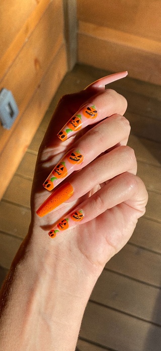 💅🏻🎃👻 https://t.co/tuzhtyad3b