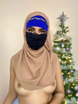 hijab guarra your navidad
