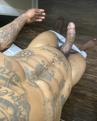 hoodfather dick toes 

https://t.co/qnildn8h5o