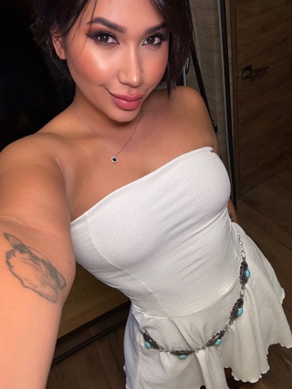 sending live nudes here