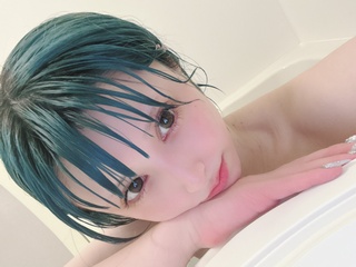 インスタライブしてたら2万人超えたよってコメントきたのでお礼の写真だけ
みんなありがとね😖💜
これからも猫宮と仲良くしてな🐈‍⬛💜
お風呂配信の証拠🛀 https://t.co/41v3wcphy4