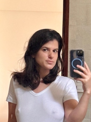 messy hair bouncy tits