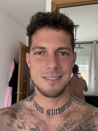 the face😈
the magic cock🔥🔥

rt