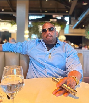 Yes 🙌🏿 beautiful one it is my Birthday 🎂 🎈🎁 today & im enjoying it to the fullest ! To you & everyone who’s been rocking with me for all these years i say Thank you soooooooo much & your all appreciated 🙏🏿… Now it’s time fo