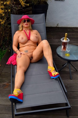 My new photoset is live. Login and enjoy!  https://t.co/vI7Eyq2KNP https://t.co/PA3k1LtfpN