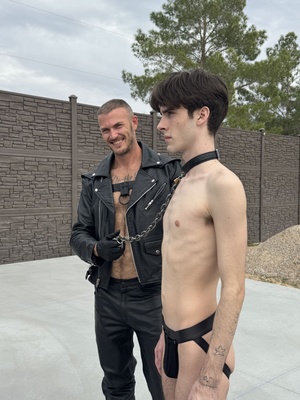 📸BTS PHOTOS FROM THE BOUND GODS SET📸

YOU GOTTA EARN THAT COCK 🤤

FEATURING:

@maxmabryxxx 
@broganxbroganx
@daddywildex

🎥: Christian Wilde 

OUT TOMORROW!!! https://t.co/CEBcmOBVl4